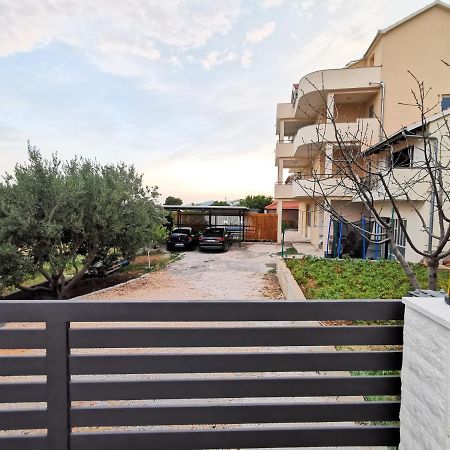 A4 Apartmani Kevic Kastela Ngoại thất bức ảnh