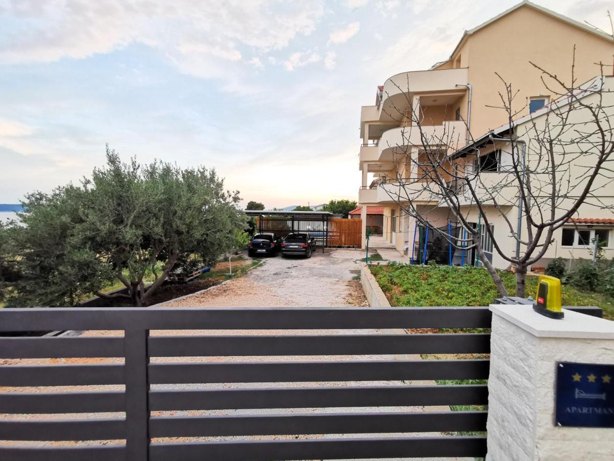 A4 Apartmani Kevic Kastela Ngoại thất bức ảnh