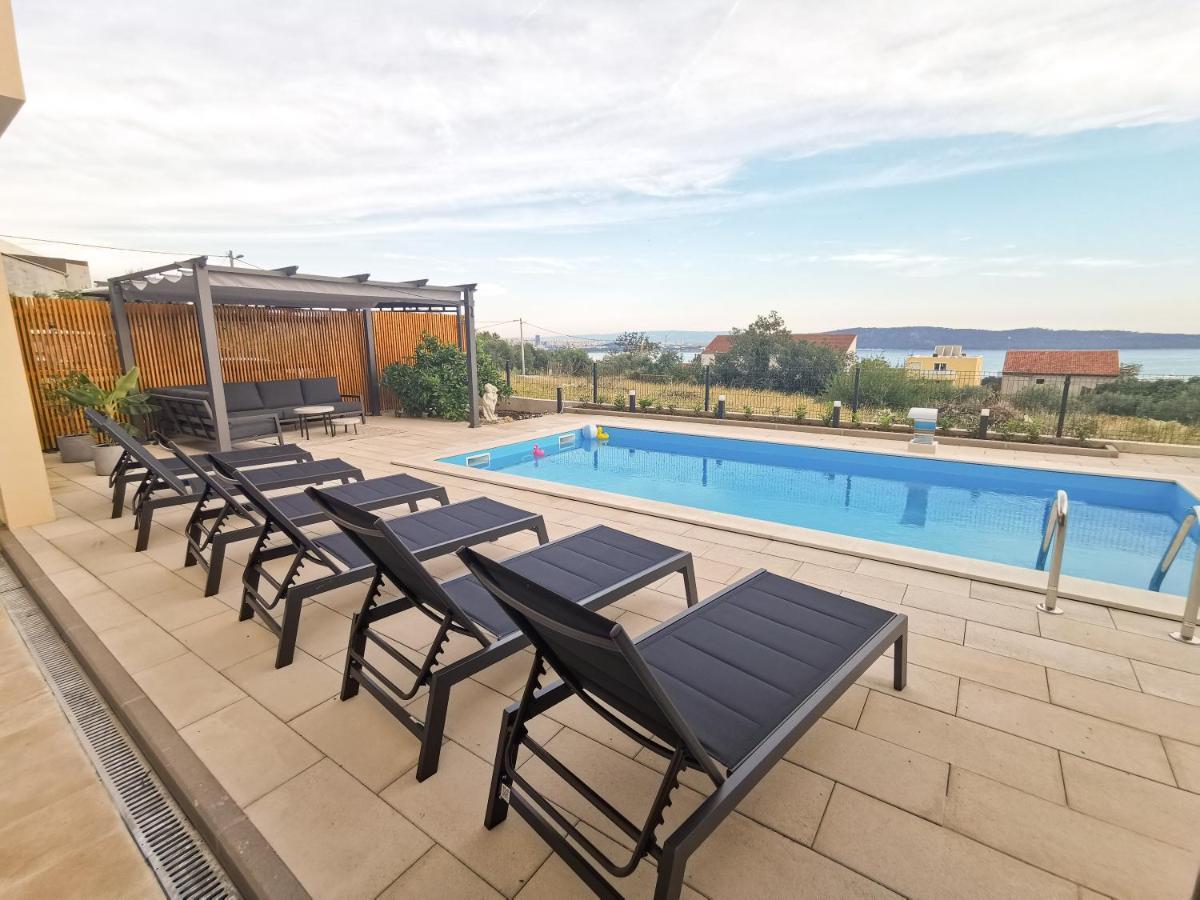 A4 Apartmani Kevic Kastela Ngoại thất bức ảnh