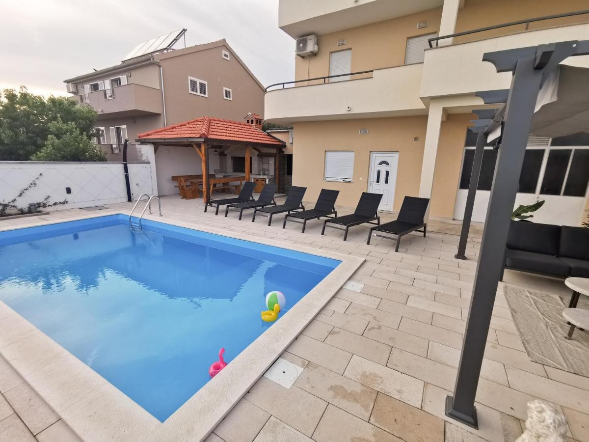 A4 Apartmani Kevic Kastela Ngoại thất bức ảnh